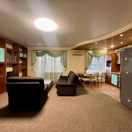 Apartment In The Center Of Киев Экстерьер фото