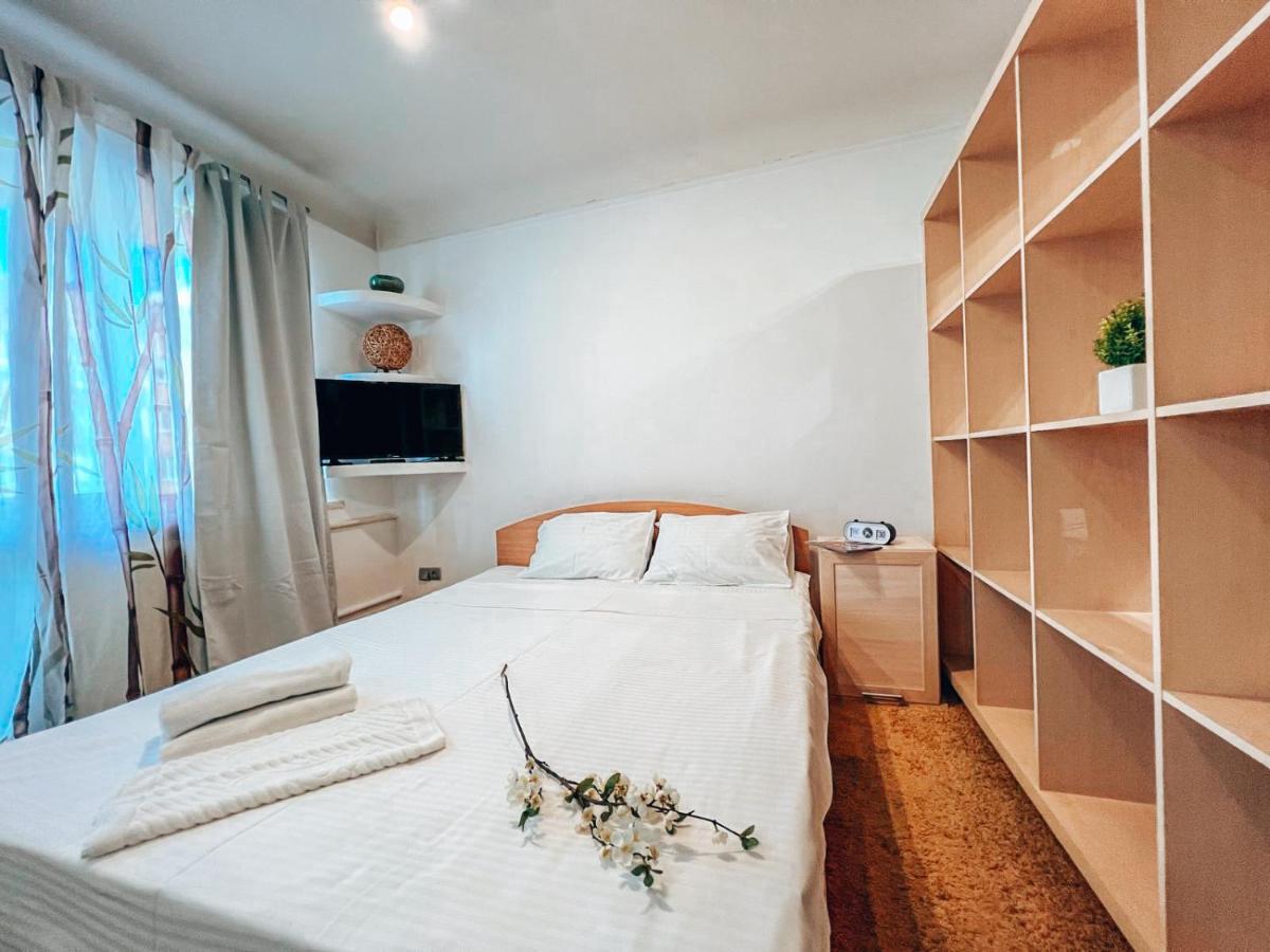 Apartment In The Center Of Киев Экстерьер фото