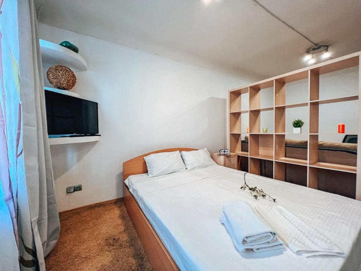 Apartment In The Center Of Киев Экстерьер фото
