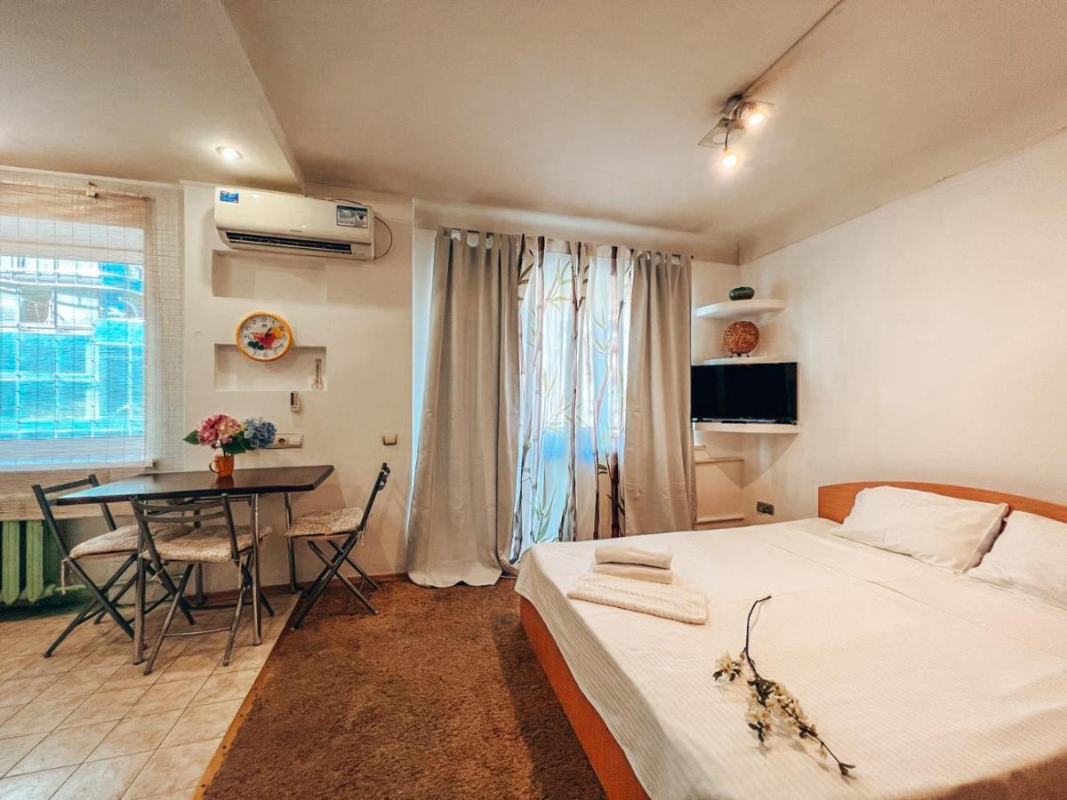 Apartment In The Center Of Киев Экстерьер фото