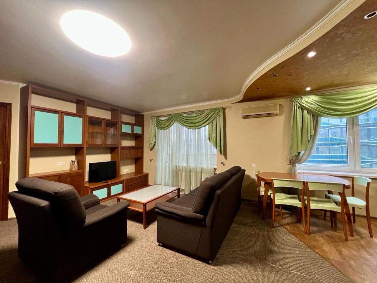 Apartment In The Center Of Киев Экстерьер фото