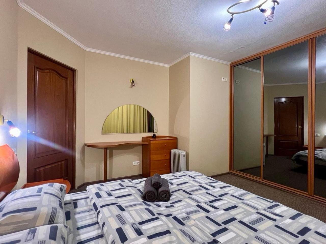 Apartment In The Center Of Киев Экстерьер фото