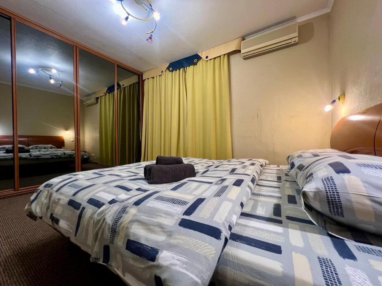 Apartment In The Center Of Киев Экстерьер фото