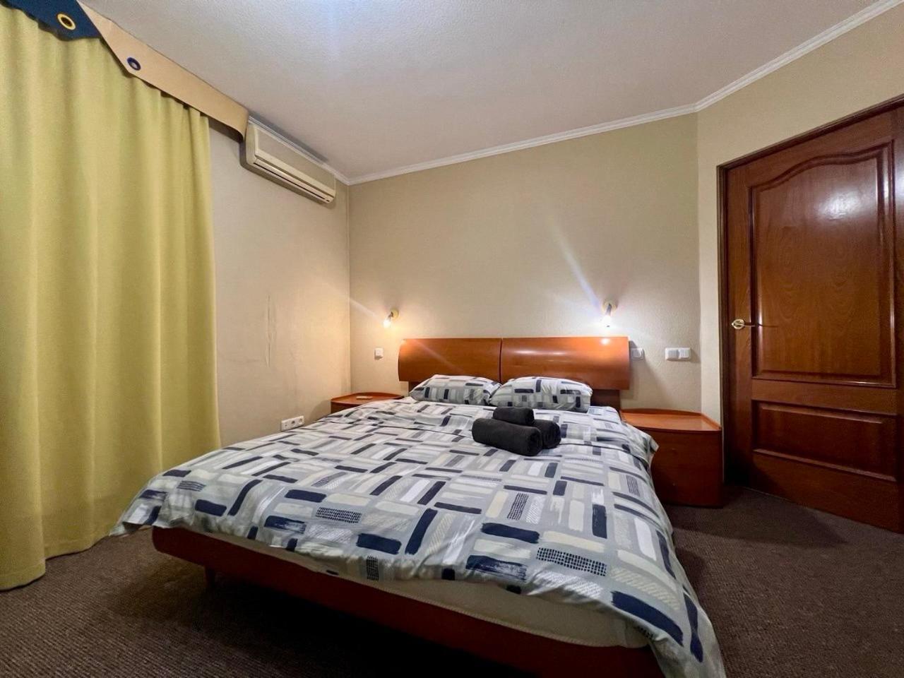 Apartment In The Center Of Киев Экстерьер фото