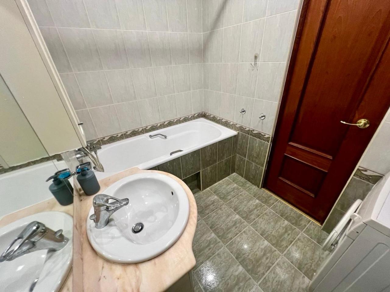 Apartment In The Center Of Киев Экстерьер фото